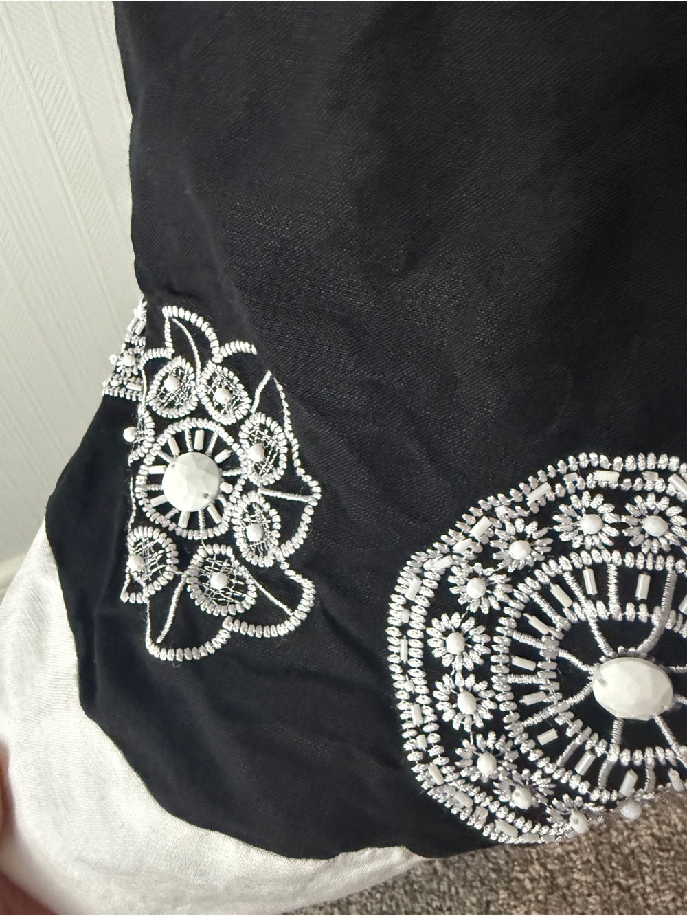 Jessica Howard Black Linen Blend Dress with White Bead embroidered size 14 - Picture 3 of 9